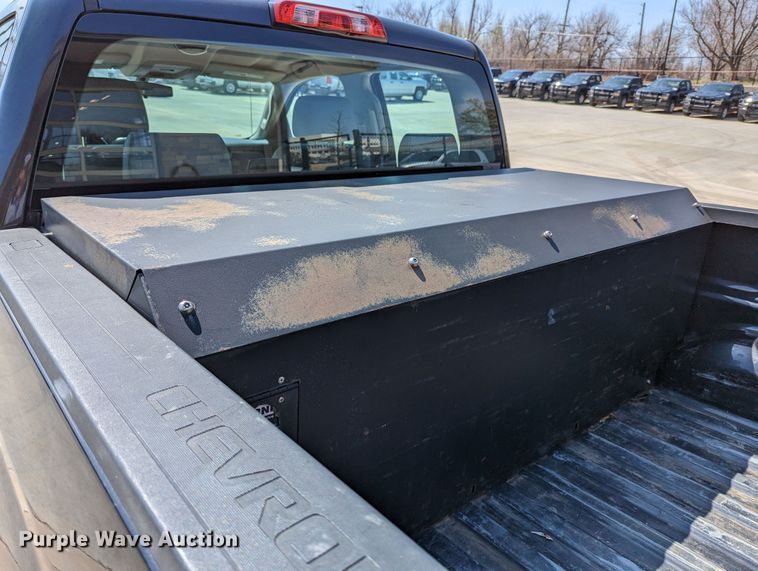 image for item DR6879 2015  Chevrolet Silverado 1500  Double Cab pickup truck