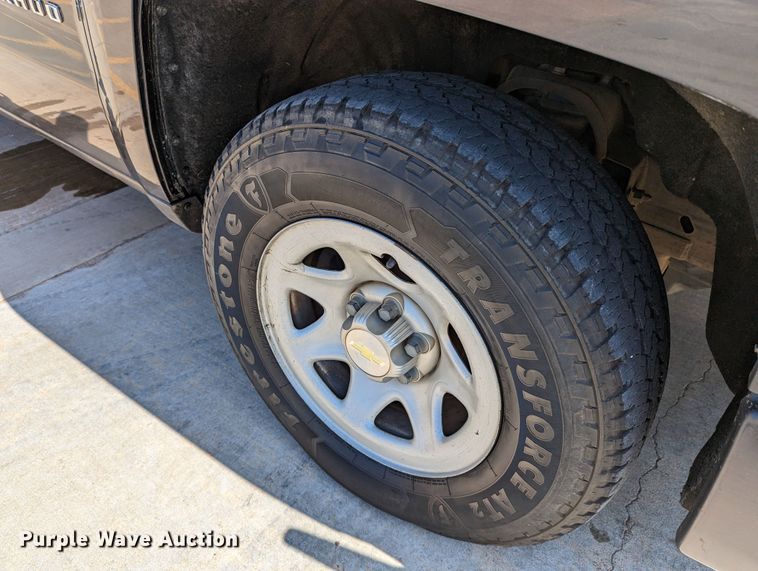 image for item DR6879 2015  Chevrolet Silverado 1500  Double Cab pickup truck