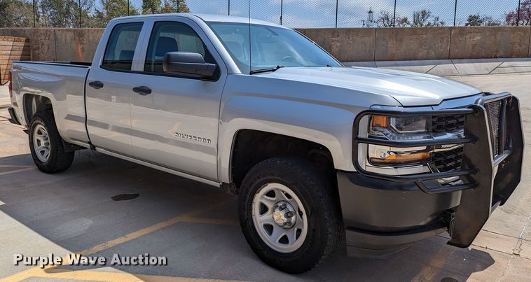 image for item DR6882 2016 Chevrolet Silverado  1500  Double Cab pickup truck