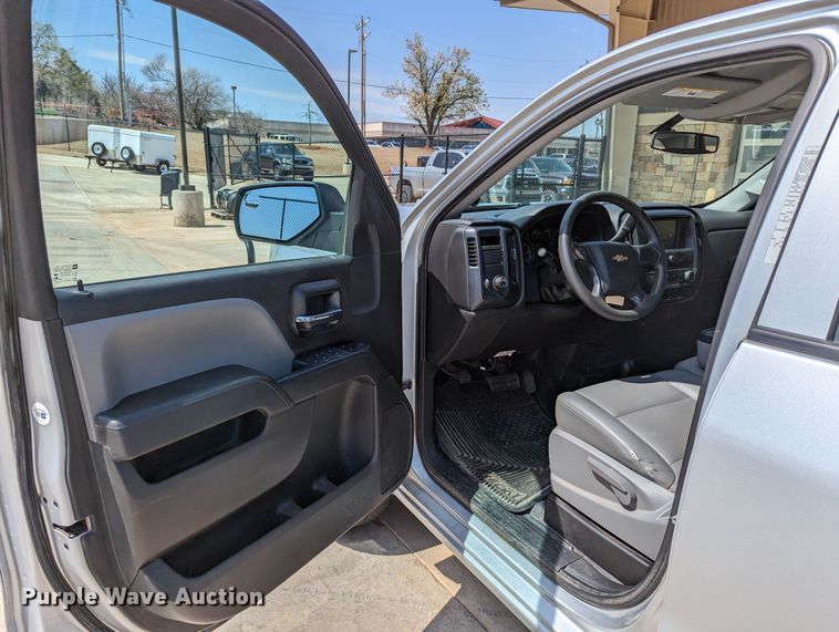 image for item DR6882 2016 Chevrolet Silverado  1500  Double Cab pickup truck