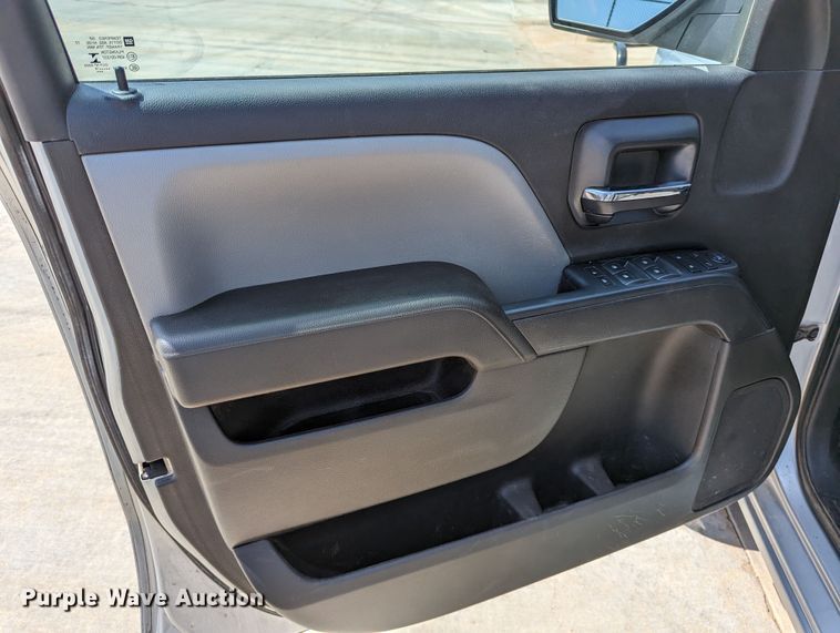 image for item DR6882 2016 Chevrolet Silverado  1500  Double Cab pickup truck