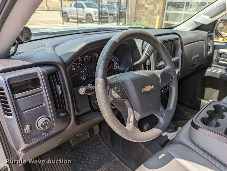 image for item DR6882 2016 Chevrolet Silverado  1500  Double Cab pickup truck