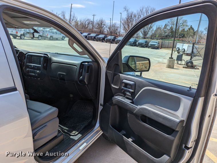 image for item DR6882 2016 Chevrolet Silverado  1500  Double Cab pickup truck