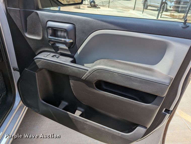 image for item DR6882 2016 Chevrolet Silverado  1500  Double Cab pickup truck