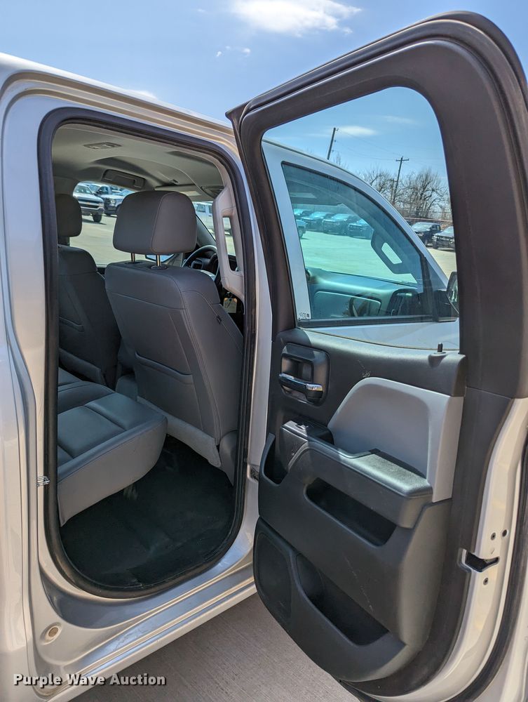 image for item DR6882 2016 Chevrolet Silverado  1500  Double Cab pickup truck