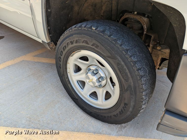 image for item DR6882 2016 Chevrolet Silverado  1500  Double Cab pickup truck