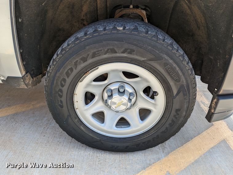 image for item DR6882 2016 Chevrolet Silverado  1500  Double Cab pickup truck