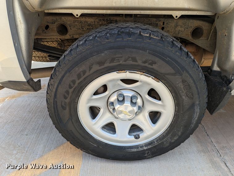 image for item DR6882 2016 Chevrolet Silverado  1500  Double Cab pickup truck