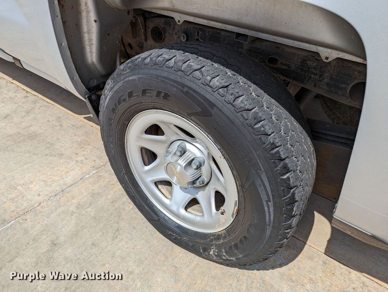 image for item DR6882 2016 Chevrolet Silverado  1500  Double Cab pickup truck