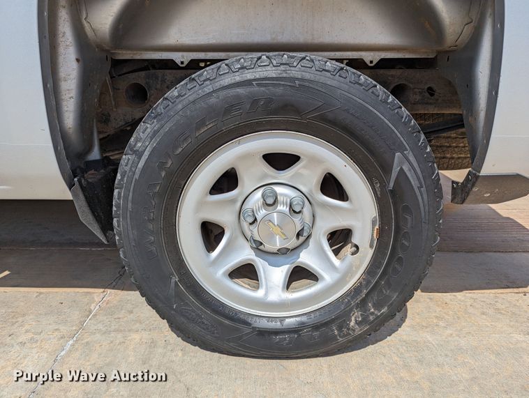 image for item DR6882 2016 Chevrolet Silverado  1500  Double Cab pickup truck