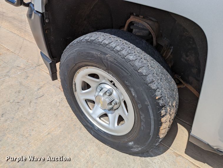 image for item DR6882 2016 Chevrolet Silverado  1500  Double Cab pickup truck