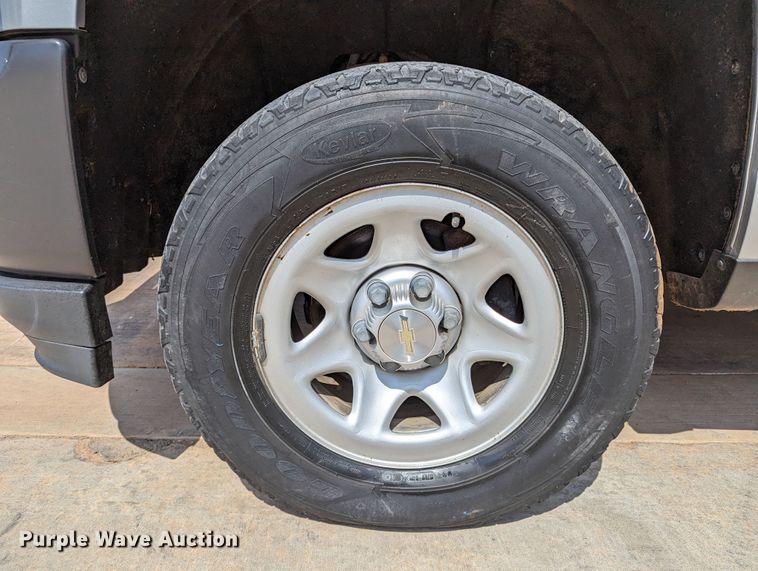 image for item DR6882 2016 Chevrolet Silverado  1500  Double Cab pickup truck