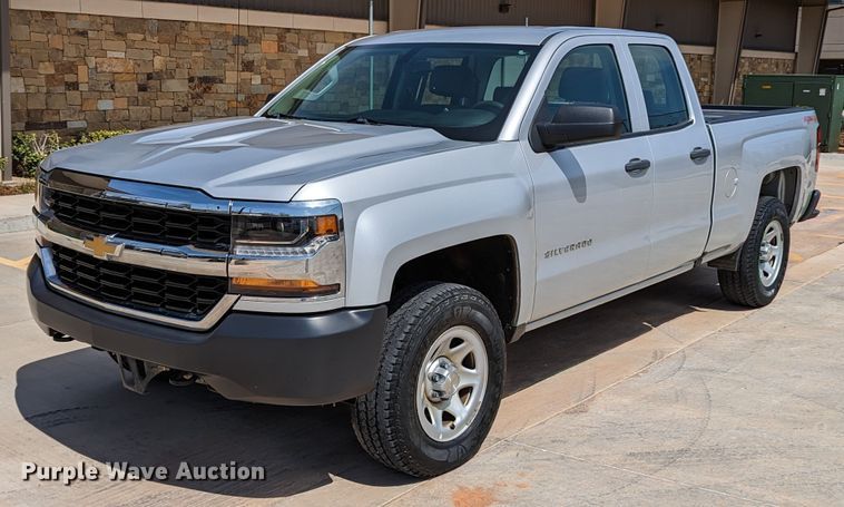 image for item DR6883 2017 Chevrolet Silverado  1500  Double Cab pickup truck