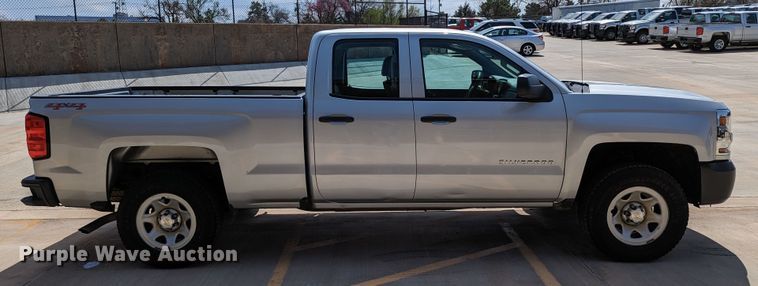 image for item DR6883 2017 Chevrolet Silverado  1500  Double Cab pickup truck