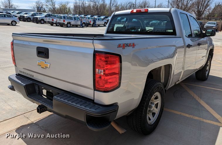 image for item DR6883 2017 Chevrolet Silverado  1500  Double Cab pickup truck