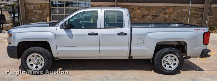 image for item DR6883 2017 Chevrolet Silverado  1500  Double Cab pickup truck