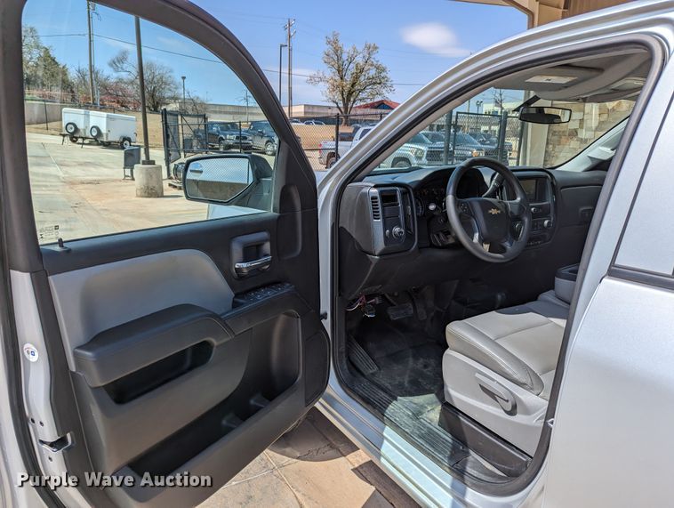 image for item DR6883 2017 Chevrolet Silverado  1500  Double Cab pickup truck