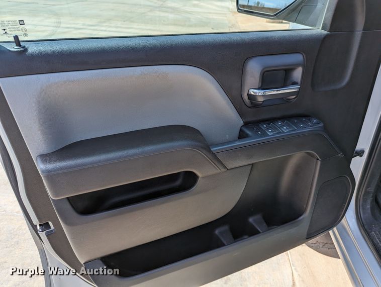 image for item DR6883 2017 Chevrolet Silverado  1500  Double Cab pickup truck