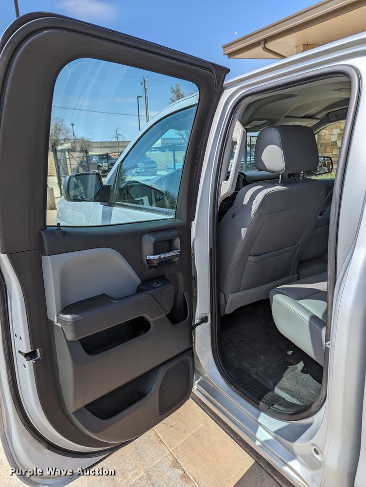 image for item DR6883 2017 Chevrolet Silverado  1500  Double Cab pickup truck