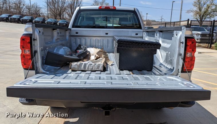 image for item DR6883 2017 Chevrolet Silverado  1500  Double Cab pickup truck