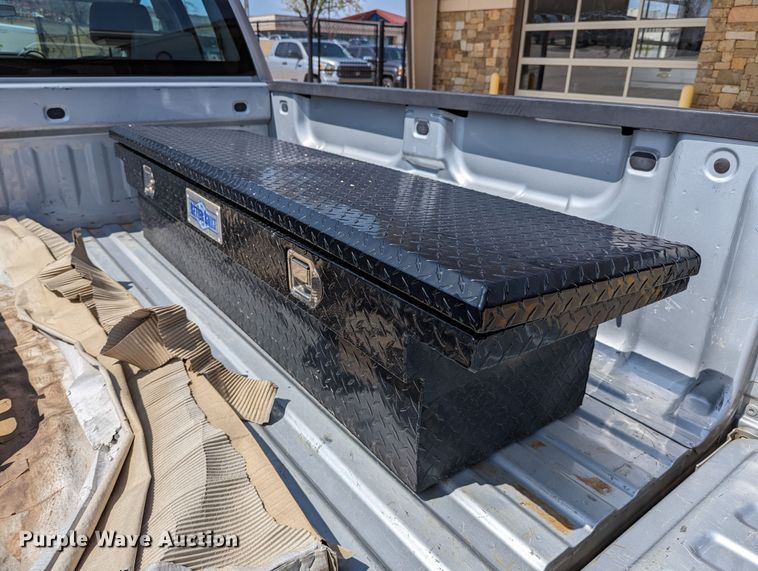 image for item DR6883 2017 Chevrolet Silverado  1500  Double Cab pickup truck