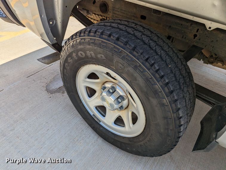 image for item DR6883 2017 Chevrolet Silverado  1500  Double Cab pickup truck