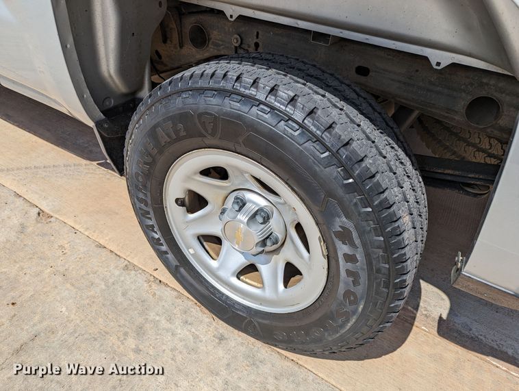 image for item DR6883 2017 Chevrolet Silverado  1500  Double Cab pickup truck