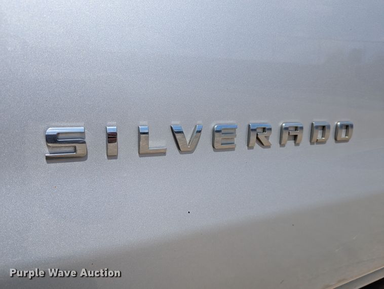 image for item DR6883 2017 Chevrolet Silverado  1500  Double Cab pickup truck