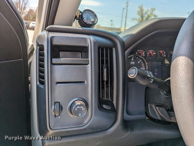 image for item DR6885 2015 Chevrolet Silverado 1500  Double Cab pickup truck