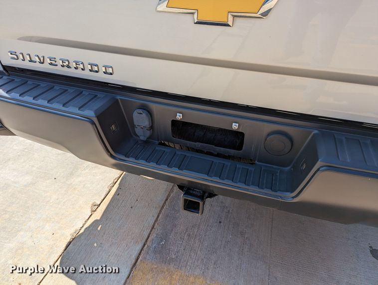 image for item DR6885 2015 Chevrolet Silverado 1500  Double Cab pickup truck