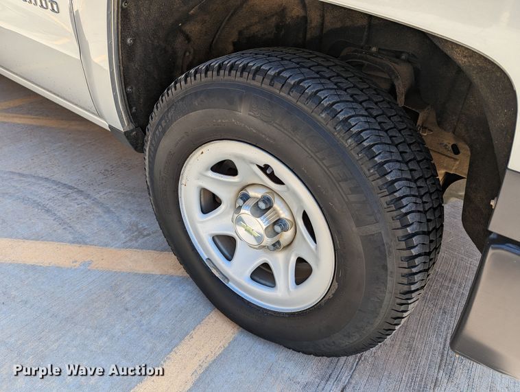 image for item DR6885 2015 Chevrolet Silverado 1500  Double Cab pickup truck