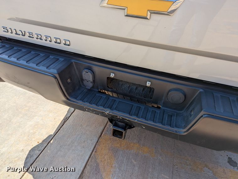 image for item DR6886 2015 Chevrolet Silverado 1500  Double Cab pickup truck