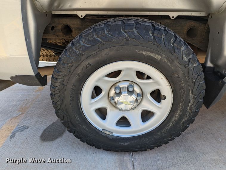 image for item DR6886 2015 Chevrolet Silverado 1500  Double Cab pickup truck