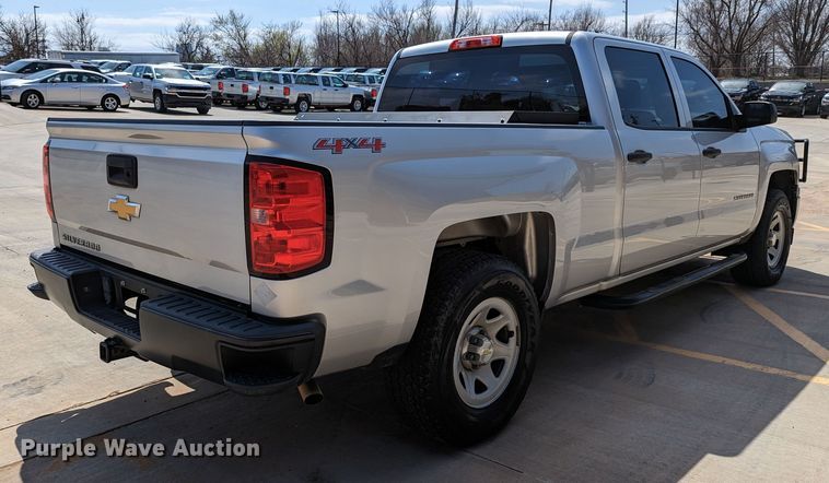 image for item DR6887 2015 Chevrolet Silverado 1500  Crew Cab pickup truck