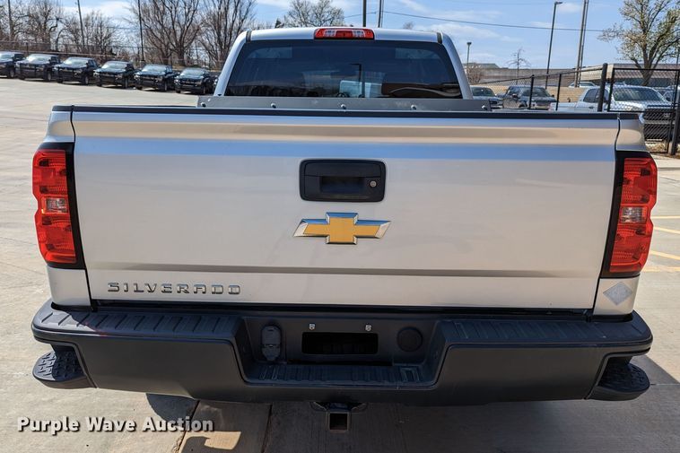 image for item DR6887 2015 Chevrolet Silverado 1500  Crew Cab pickup truck