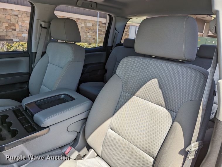 image for item DR6887 2015 Chevrolet Silverado 1500  Crew Cab pickup truck