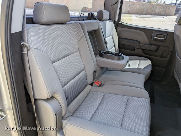 image for item DR6887 2015 Chevrolet Silverado 1500  Crew Cab pickup truck