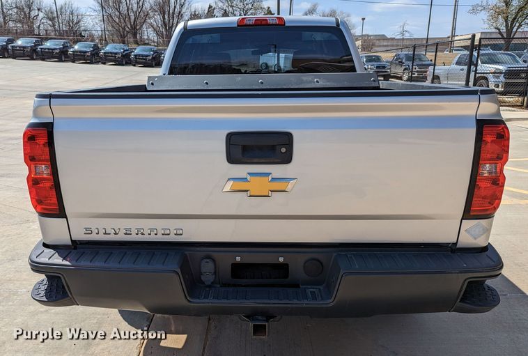 image for item DR6887 2015 Chevrolet Silverado 1500  Crew Cab pickup truck