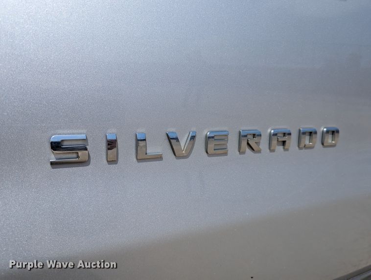 image for item DR6887 2015 Chevrolet Silverado 1500  Crew Cab pickup truck