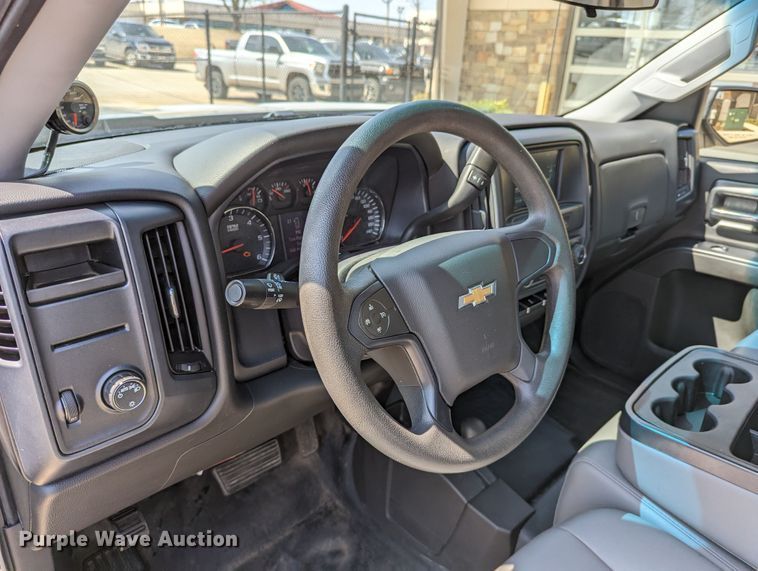 image for item DR6888 2016 Chevrolet Silverado 1500  Crew Cab pickup truck