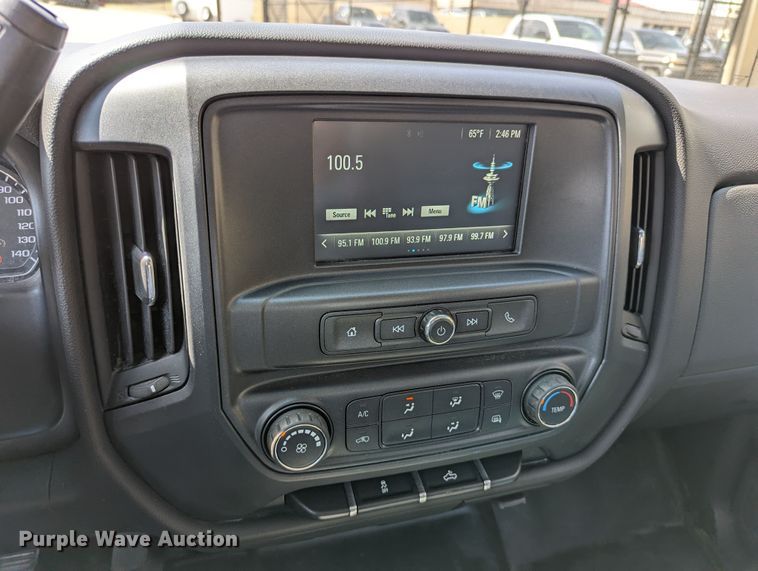 image for item DR6888 2016 Chevrolet Silverado 1500  Crew Cab pickup truck