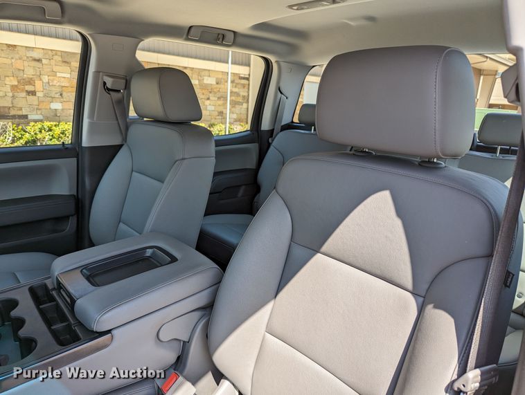 image for item DR6888 2016 Chevrolet Silverado 1500  Crew Cab pickup truck