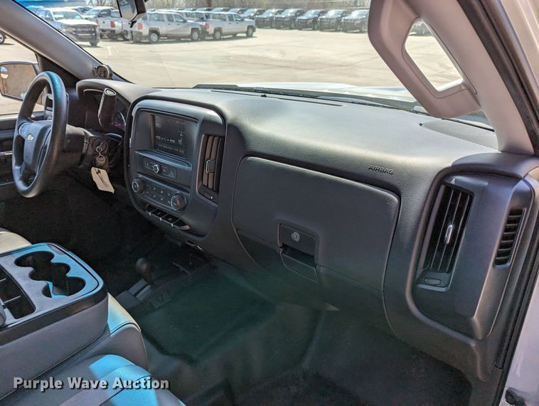 image for item DR6888 2016 Chevrolet Silverado 1500  Crew Cab pickup truck