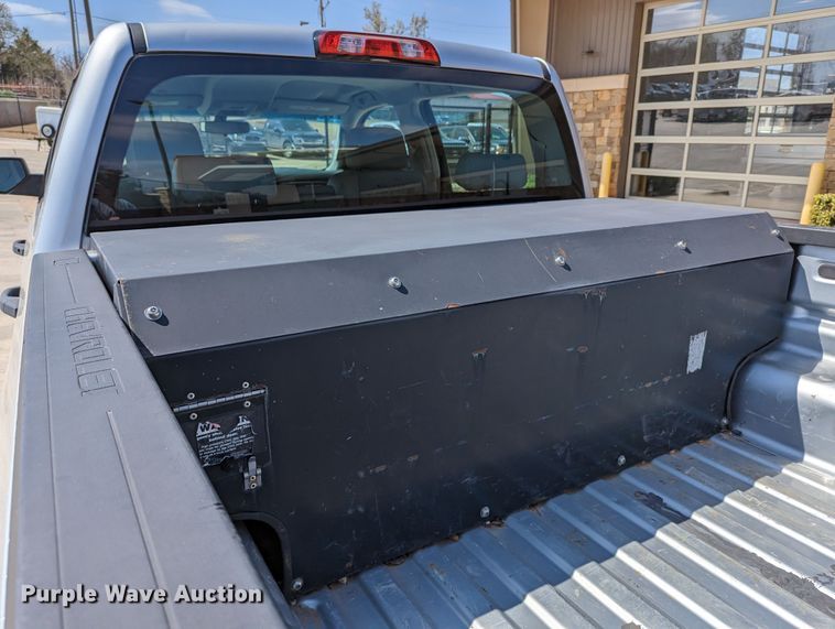 image for item DR6888 2016 Chevrolet Silverado 1500  Crew Cab pickup truck