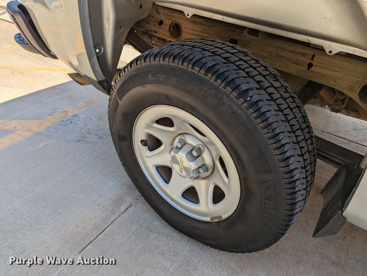 image for item DR6888 2016 Chevrolet Silverado 1500  Crew Cab pickup truck