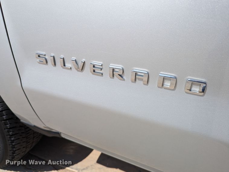 image for item DR6888 2016 Chevrolet Silverado 1500  Crew Cab pickup truck