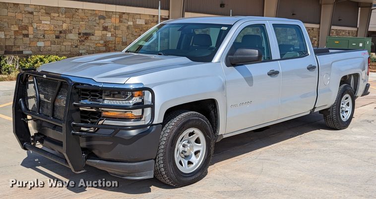 image for item DR6889 2017 Chevrolet Silverado 1500  Crew Cab pickup truck