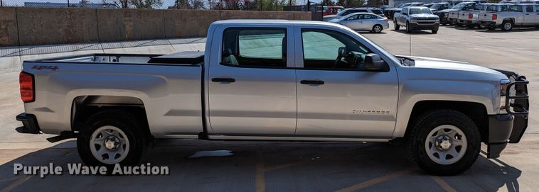 image for item DR6889 2017 Chevrolet Silverado 1500  Crew Cab pickup truck