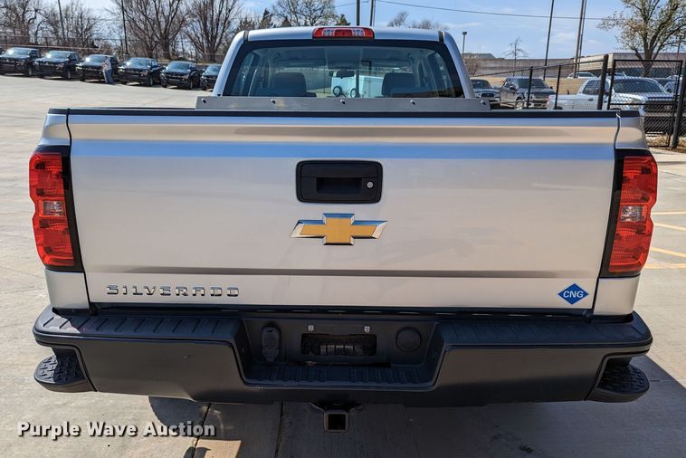 image for item DR6889 2017 Chevrolet Silverado 1500  Crew Cab pickup truck