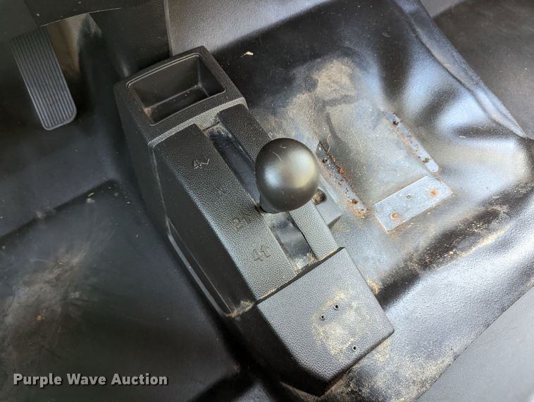 image for item DR6889 2017 Chevrolet Silverado 1500  Crew Cab pickup truck